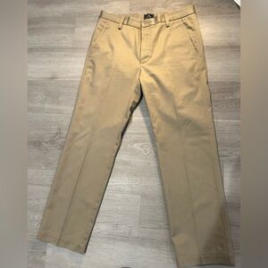 Dockers Men's Khaki Chinos
